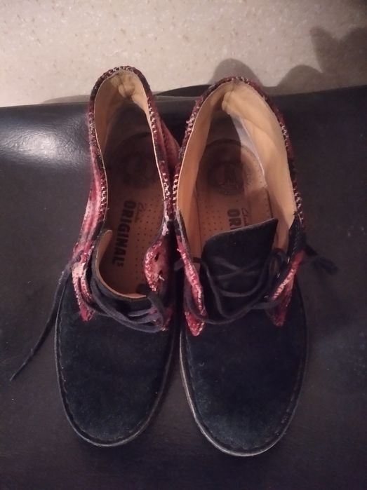 Черевики жіночі.