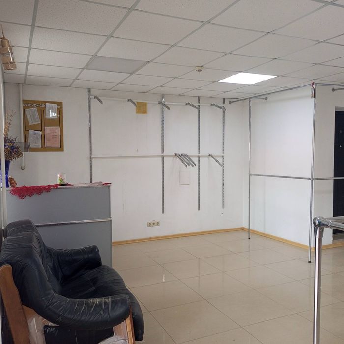 Оренда магазину, по вул. Ставицька 65