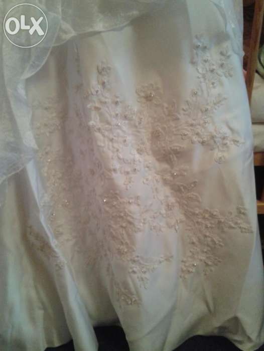 Весільна сукня, 2005 року випуску.