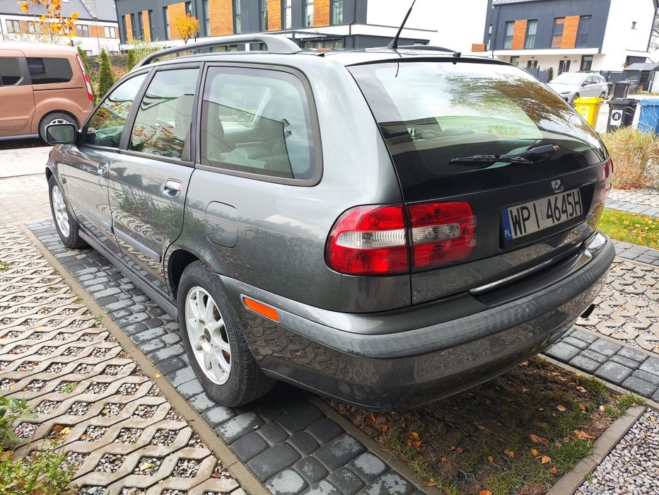 Volvo V40 1.8 Benzyna Kombi – 2002 – 4000 zł – Bobrowiec
