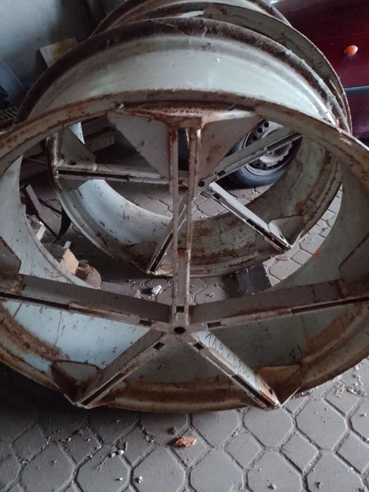 Felgi rolnicze 16,9x38r