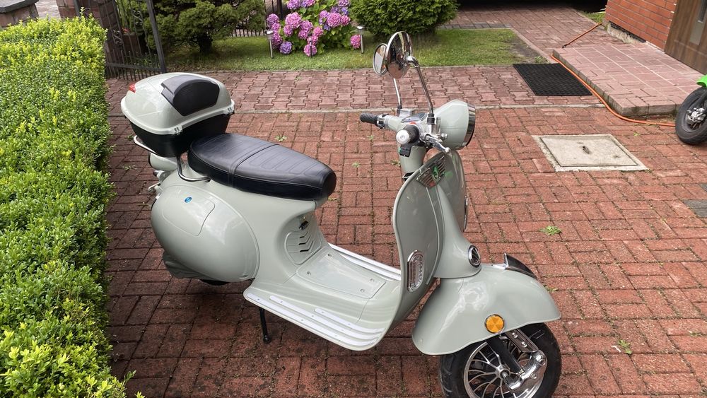 Skuter elektryczny sunra vespa retro nowy bateria classic wyprzedaz hi