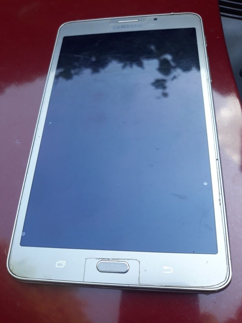 Планшет Самсунг А6,экран 8"