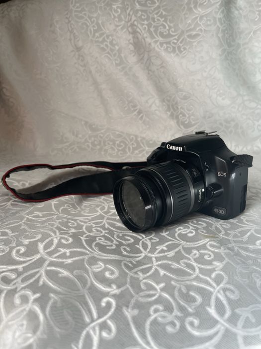 Фотоапарат Canon EOS 450D