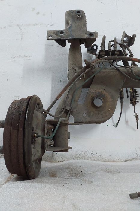 Eixo traseiro tambor RENAULT Clio II Société (SB0/1/2_)