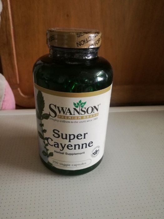 Swanson Super Cayenne Травяная смесь с кайенским перцем, 250 капсул