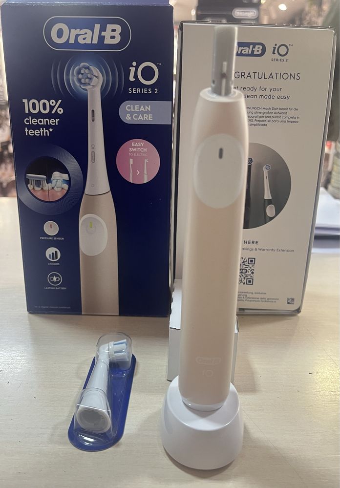 Електрична зубна щітка Oral-B iO Series 2 Clean & Care