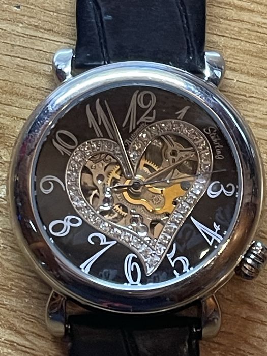 Часы скелетоны Stuhrling Vogue 109SW.121B1 автомат