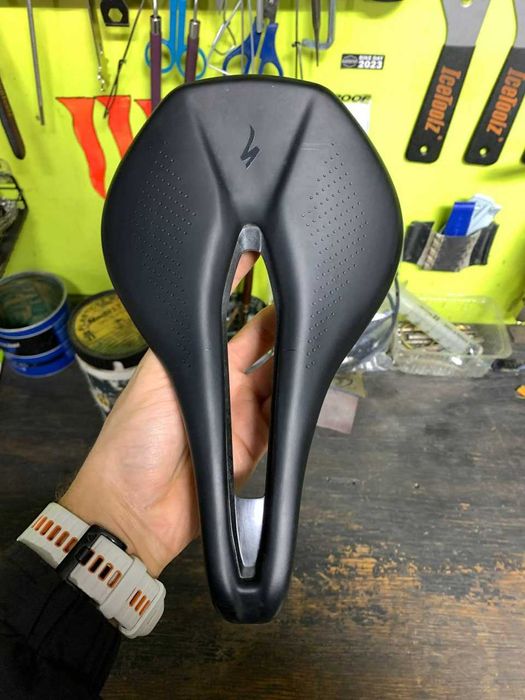 Сідло для велосипеда Specialized POWER COMP  143мм