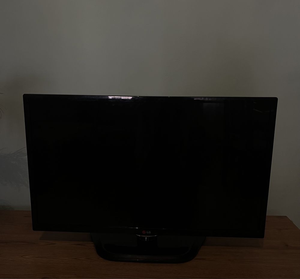 Телевізор LG 32LN5400