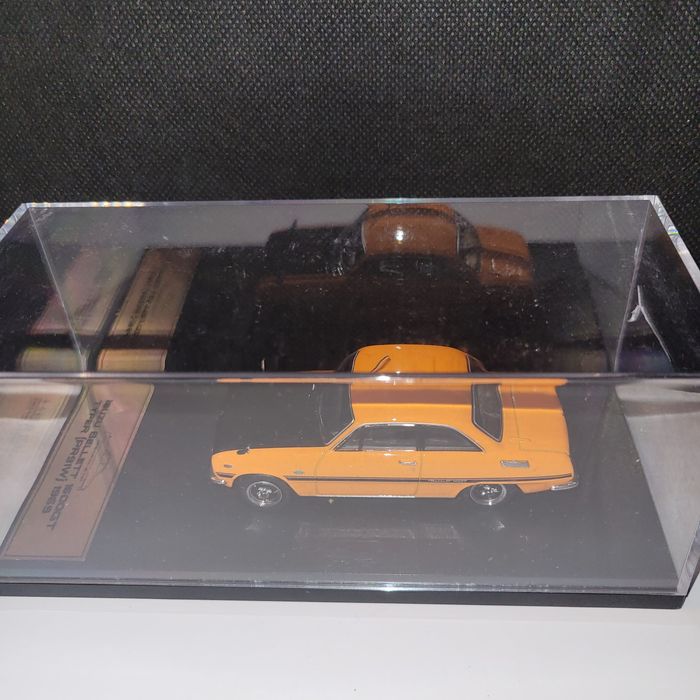 Carro miniatura Isuzu