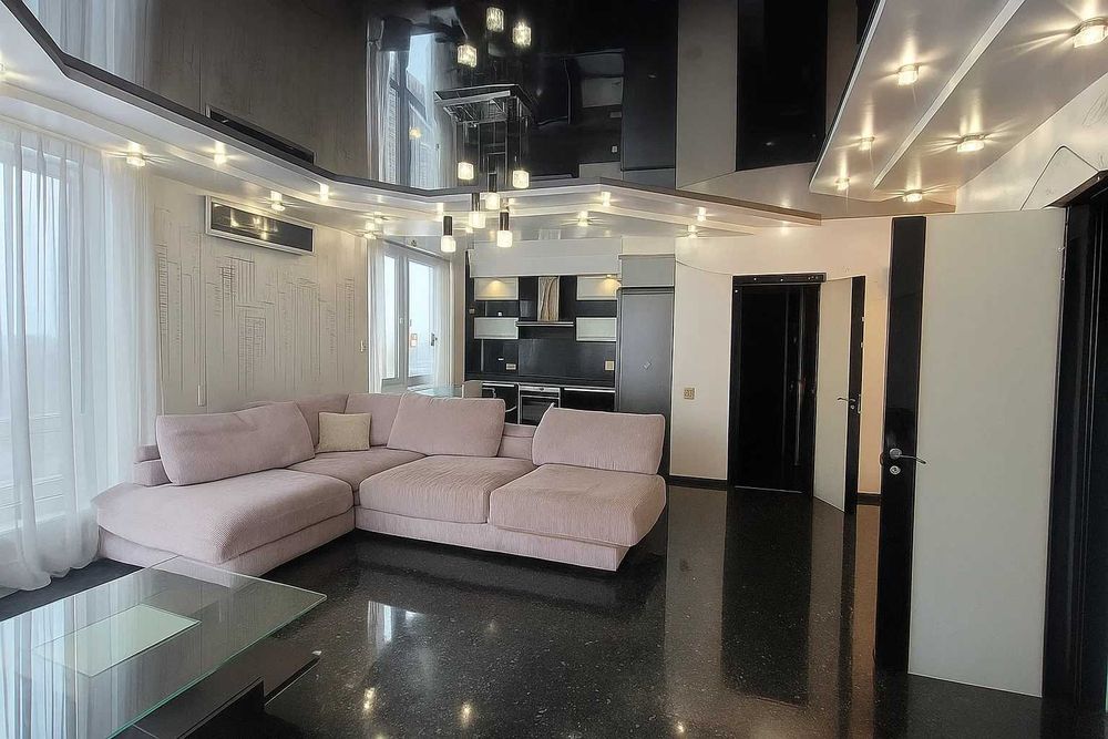 Оренда видової 2-кім. квартири на Харківському шосе, 152.