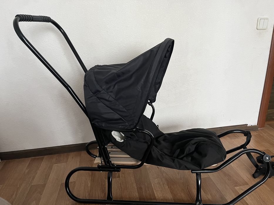 Дитячі санки з кришою