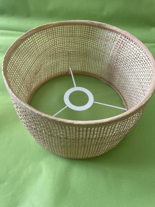 Kosz do lampy. Lampa. Kosz. Kosz do lamp.