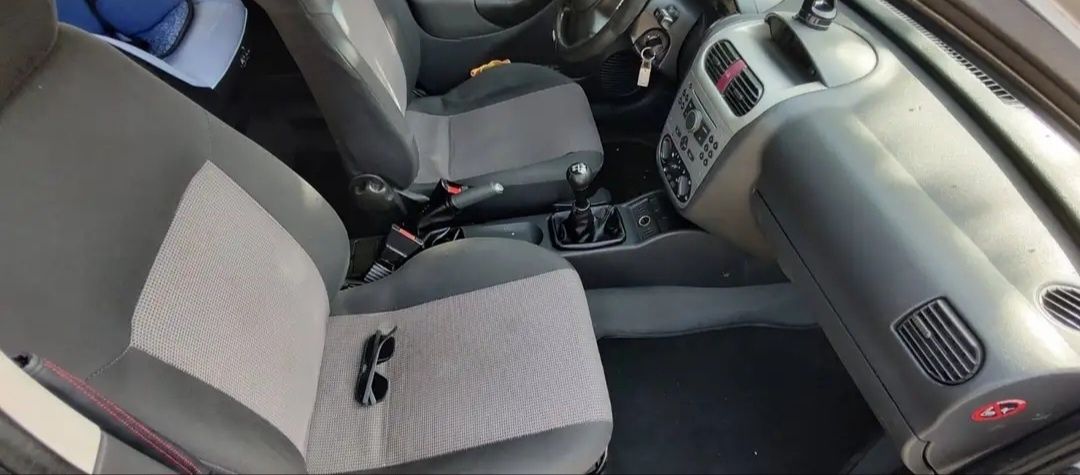 Corsa 1.3  ano 2004
GASÓLEO
2004
NADA A FAZER
CARRO DO DIA A DIA
Se q