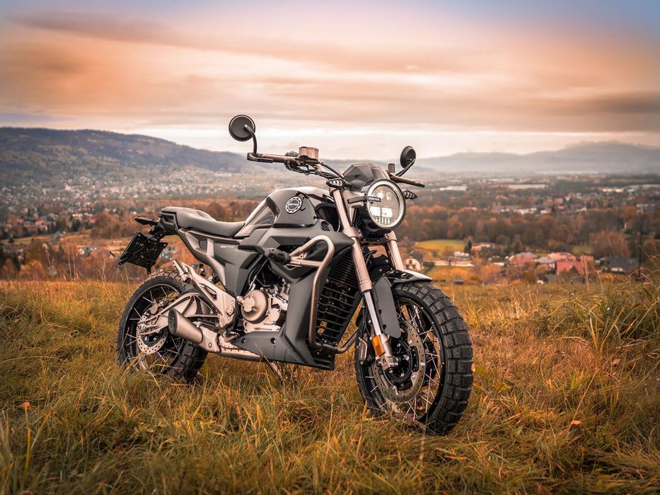 Zontes 125 G1 Spoke ZONTES 125 G1 Spoke • ABS • Wtrysk EFI • Chłodzony cieczą Raty/Leasing