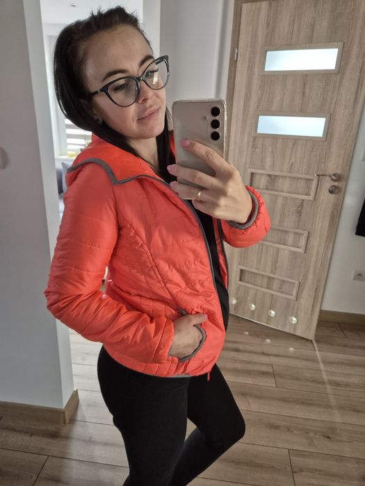 Pikowana wiosenna kurtka