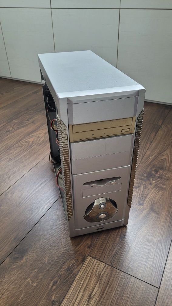 Продам системний блок pentium 4, 3000hz