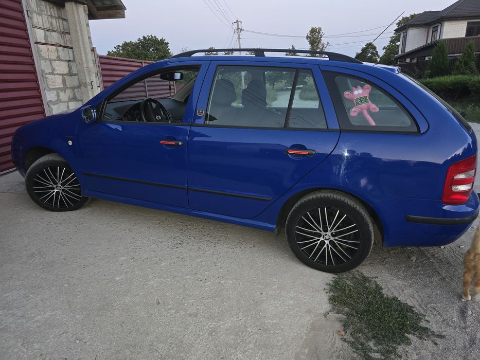 Продам Fabia 1.  2004 року