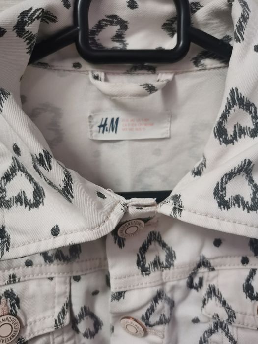 H&M kurtka dżinsowa serca 140