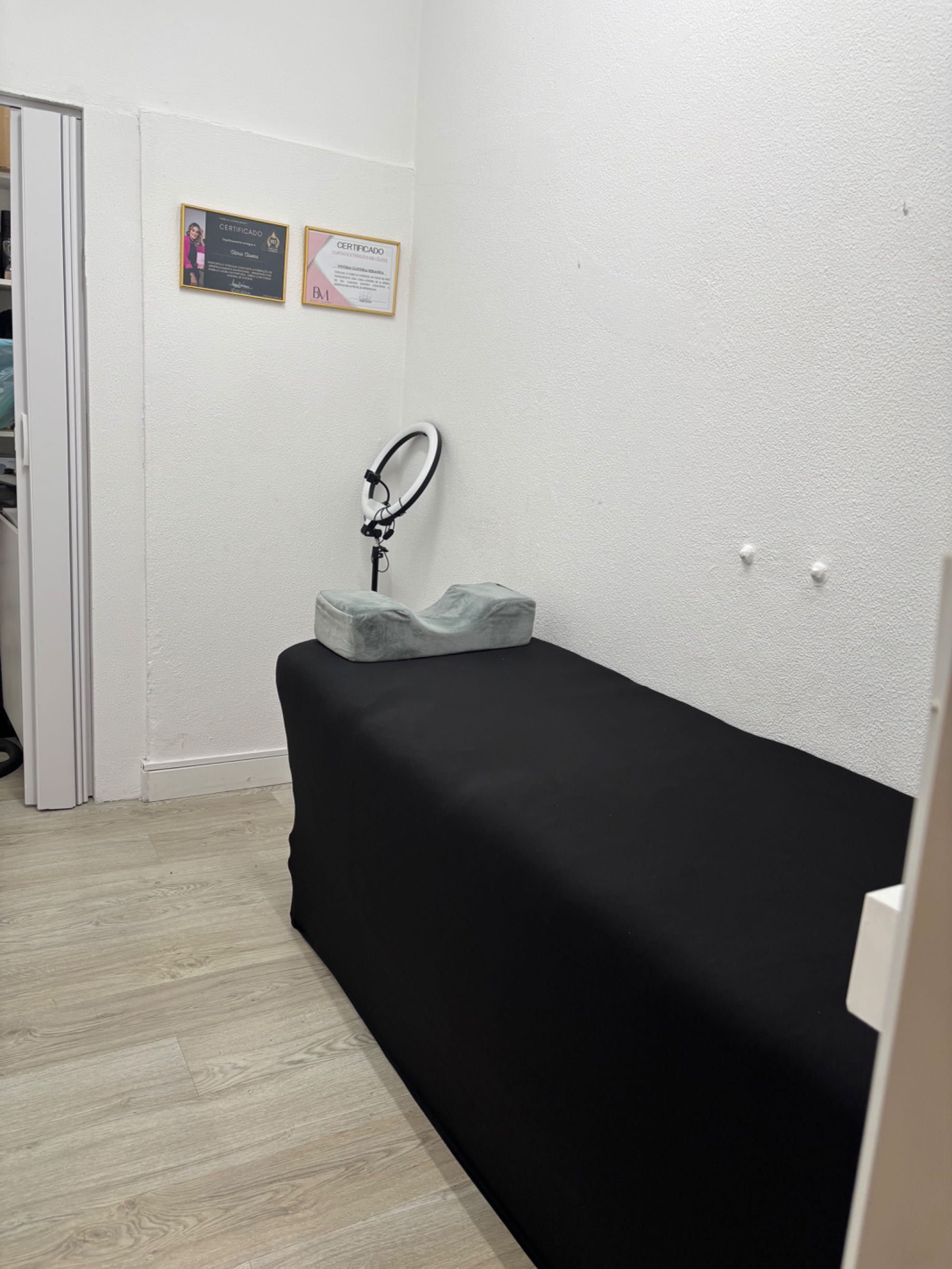 Arrendo gabinete estética e mesa manicure
