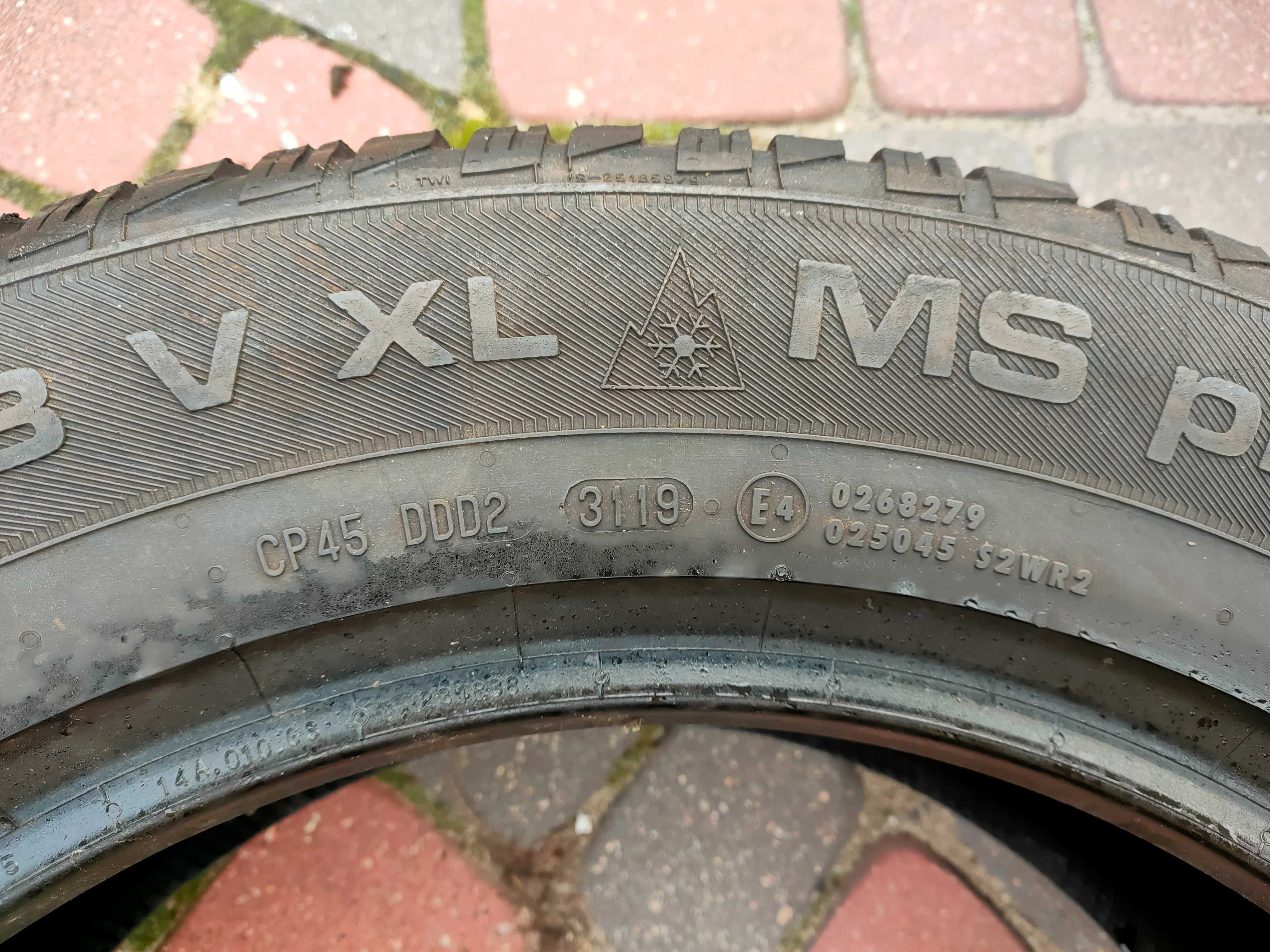 Opony zimowe 2szt Uniroyal MS Plus 77 XL SUV 235/60/18 PAR3