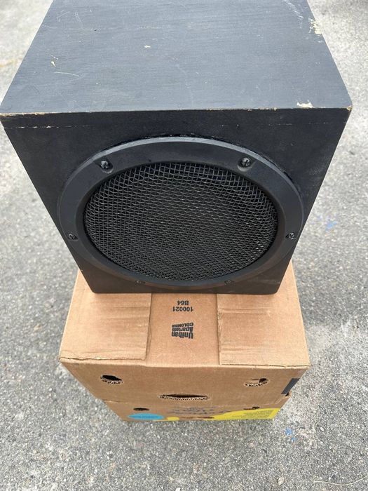 Продам сабвуфер в гарному стані