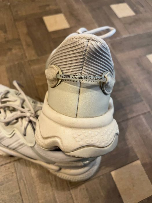 Кросівки,кроссовки Adidas Ozweego