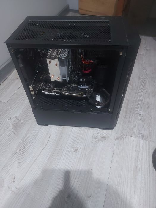 Komputer do gier Ryzen 5 rx 580 8gb 16gb ram