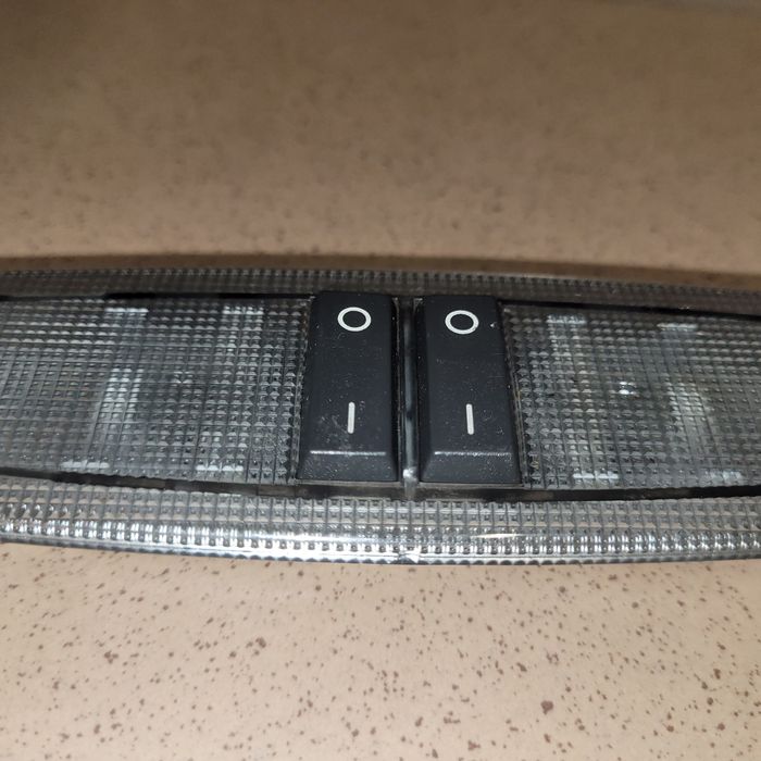 Lampka tylna czarnej podsufitki opel astra h, vectra c