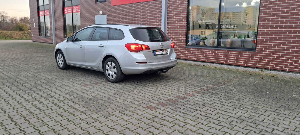Opel Astra J 2011 rok 1.7 CDTI Nawigacja 6 biegów