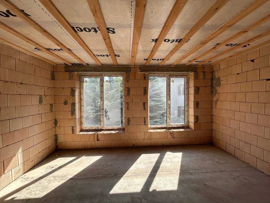 Таунхаус з газом в центрі Ірпеня, через дорогу парк Незнайка!