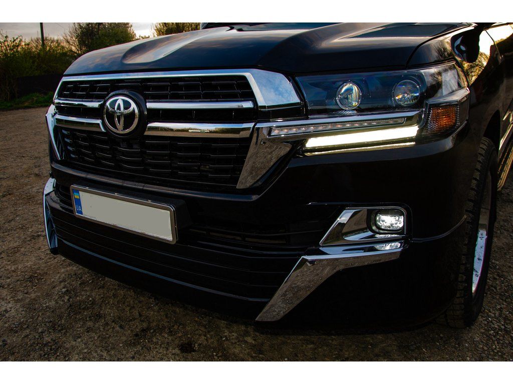 Toyota LandCruiser 200 2007-2015 Комплект рестайлінгу в Executive-2021