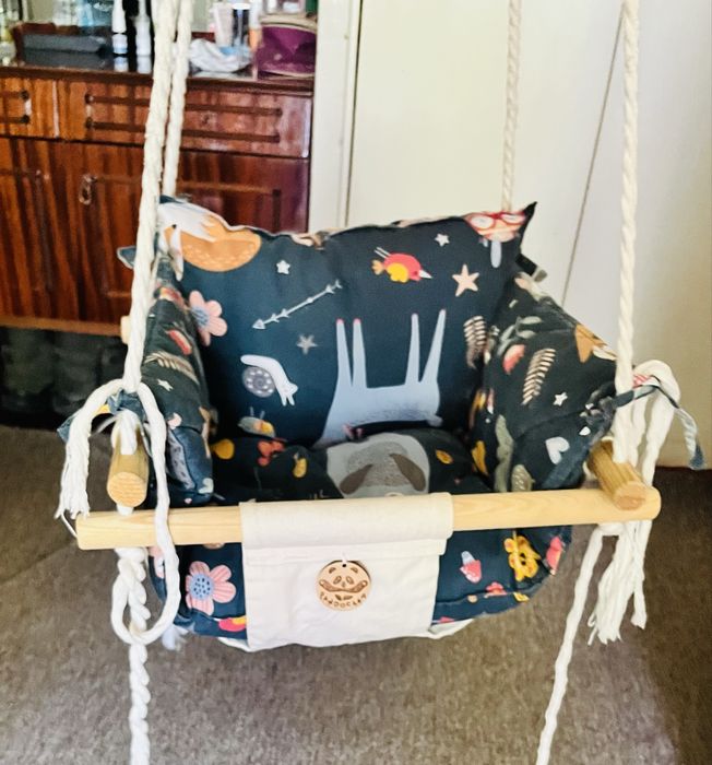 Дитяча гойдалка