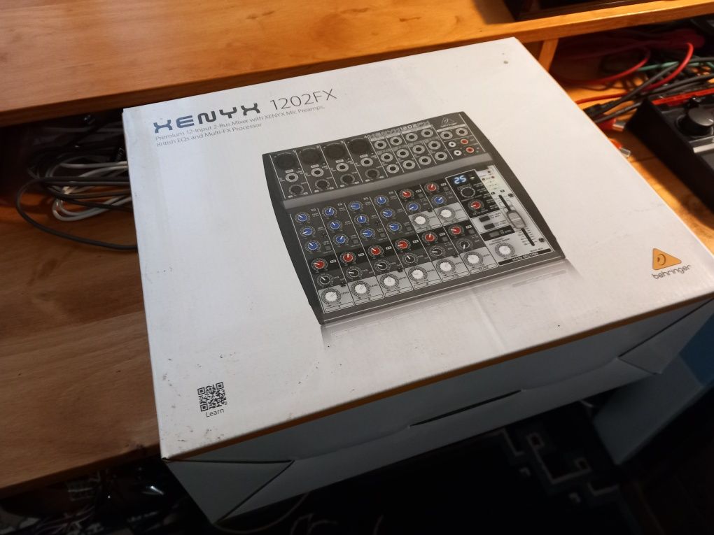 Mesa Mixer Xenyx 802 Behringer