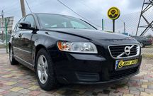 Volvo V50 2011 року