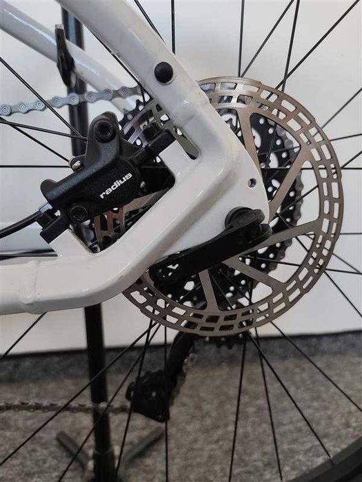 Rower elektryczny KROSS Lea Boost 4.0 OUTLET