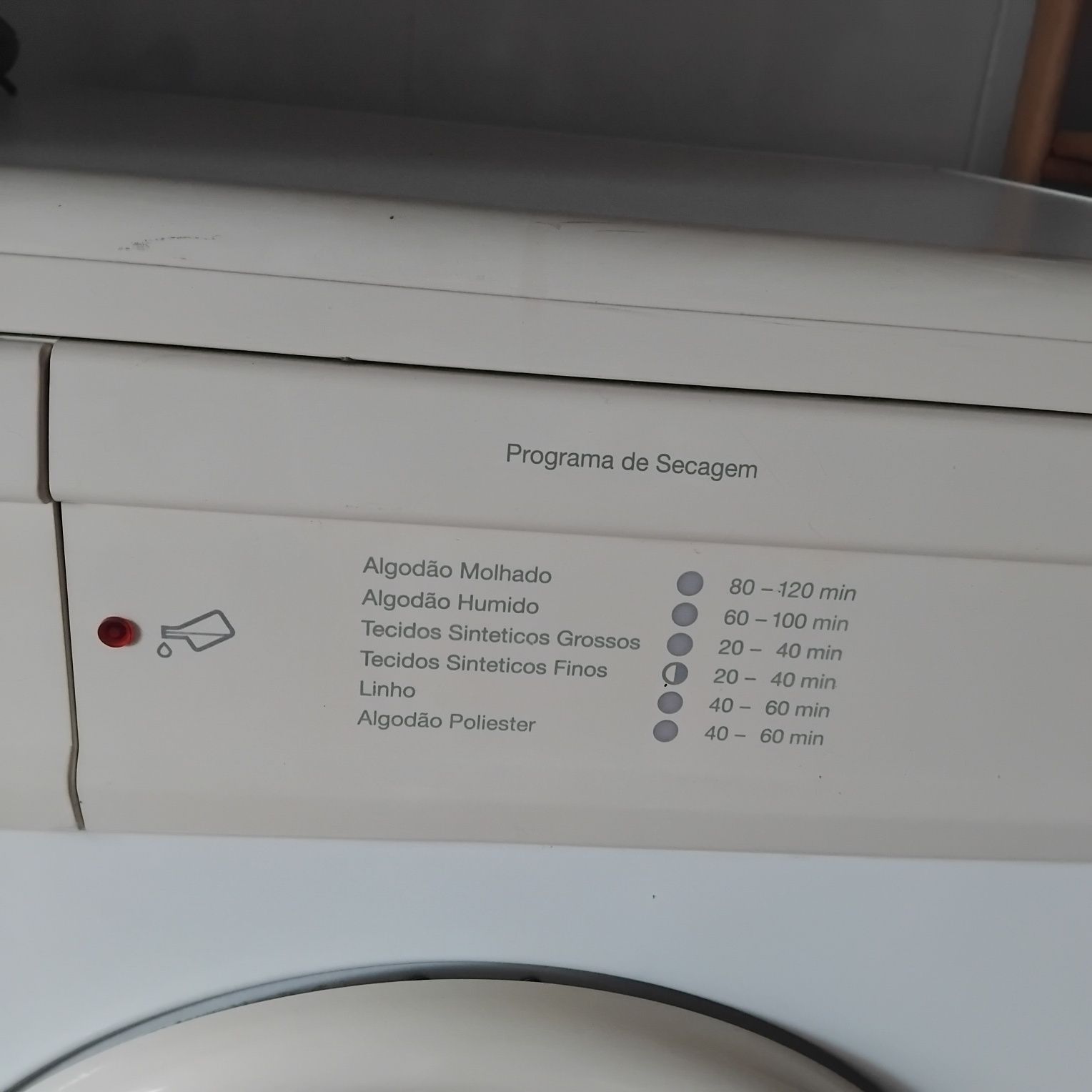 Máquina de secar roupa