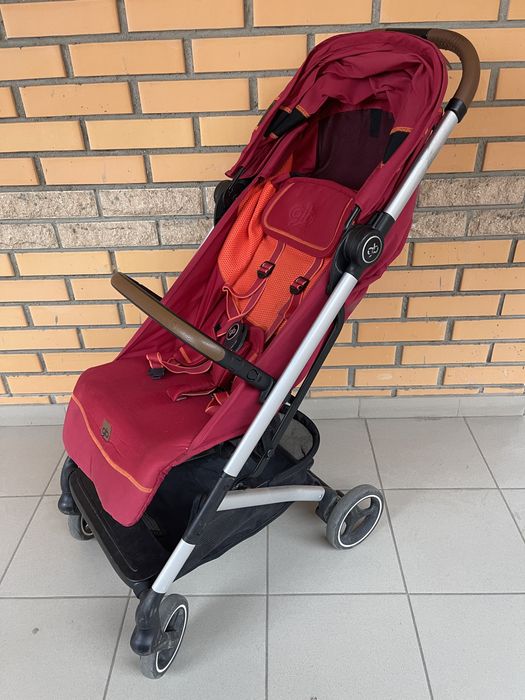 Коляска прогулочная gb