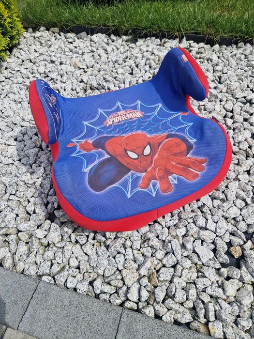Fotelik, siedzonko, nosidełko dla dziecka do samochodu.