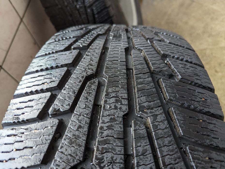 Диски титани BMW з резиною Nokian Nordman RS SUV 265/65 r17