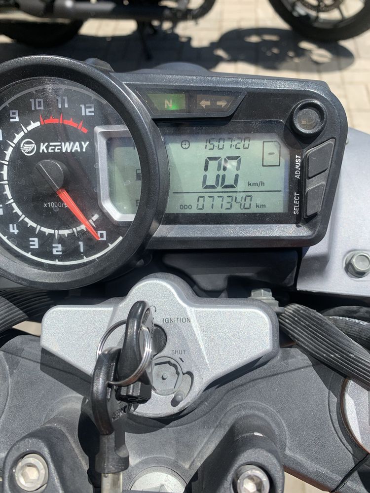 Keeway RKV 125 como nova