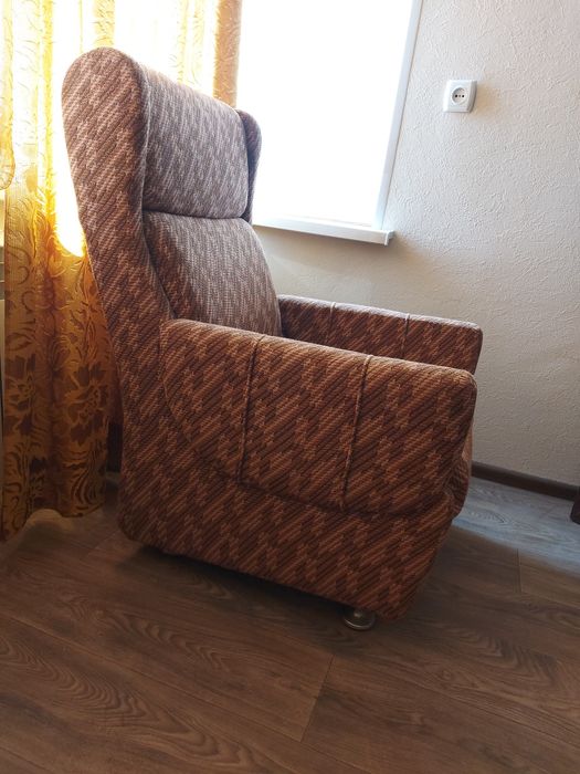 Крісло 700, крісло комп'ютерне 2000, кровать односпальна 950