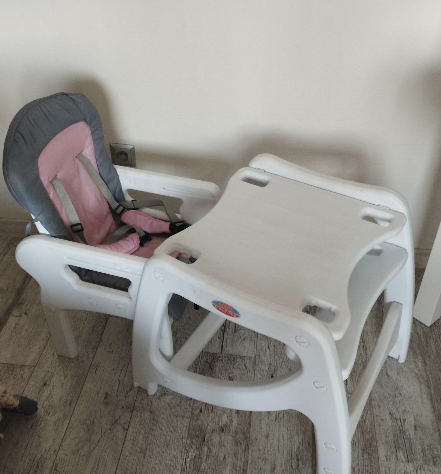 Krzesełko do karmienia 5w1  różowe