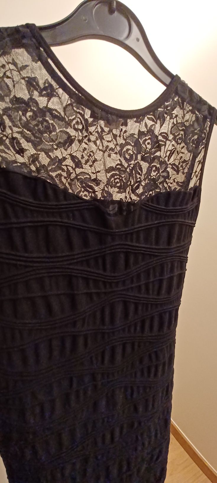 Vestido curto justo