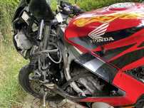 Honda CBR 600 F3 w całości lub części