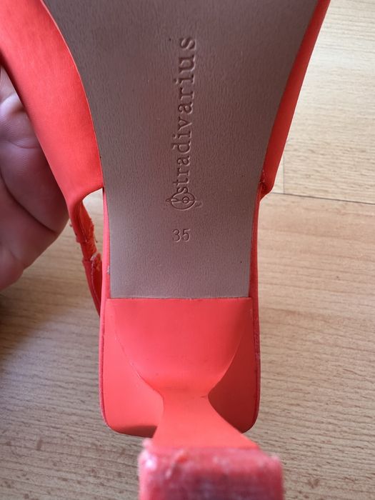 Sapatos Stradivarius 35