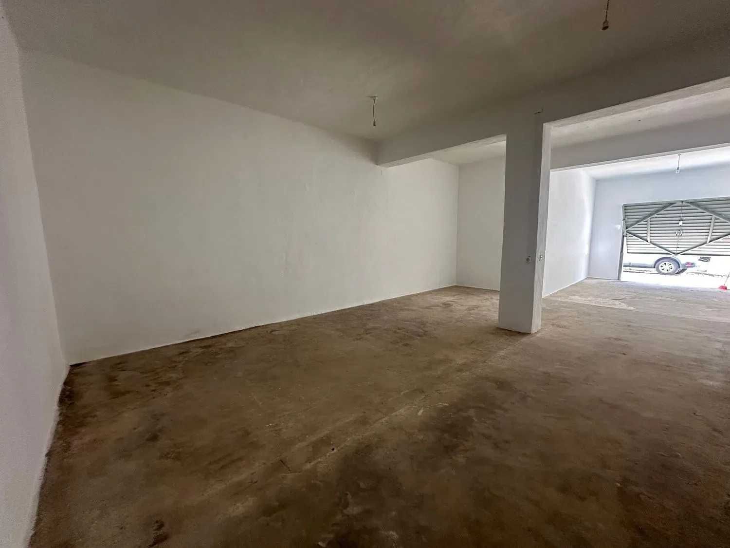 [Particular] Garagem grande para venda em Coimbra centro