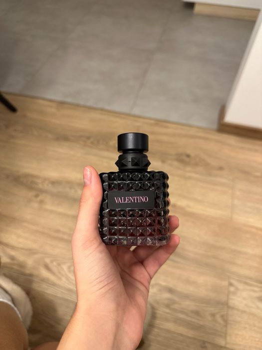 Valentino Born in Roma Intense Donna