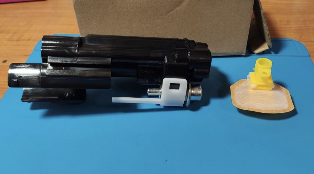 Топливный фильтр  для мотоциклов  Suzuki.